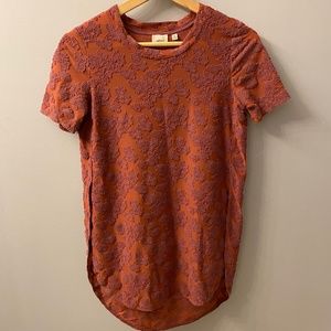 Wilfred burgundy split side t-shirt